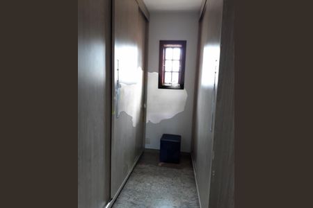 Casa à venda com 220m², 3 quartos e 4 vagas