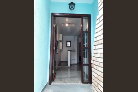 Casa à venda com 220m², 3 quartos e 4 vagas