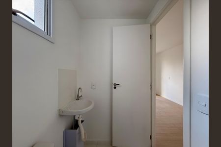 Studio para alugar com 25m², 0 quarto e sem vaga Studio para alugar com 25m², 0 quarto e sem vagaBanheiro