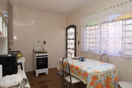 Casa à venda com 334m², 3 quartos e 4 vagasCozinha