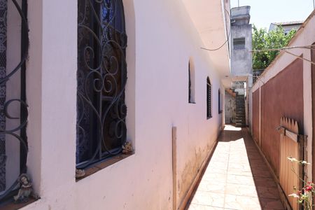 Casa à venda com 334m², 3 quartos e 4 vagasCorredor
