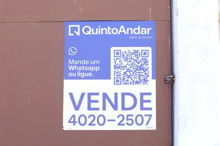 Casa à venda com 334m², 3 quartos e 4 vagasPlaca instalada no portão do imóvel - Código da placa: HBJM-54