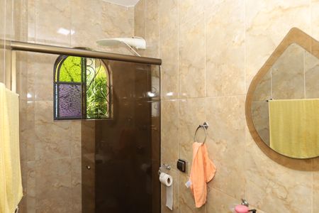 Casa à venda com 334m², 3 quartos e 4 vagasBanheiro 1 - Suíte