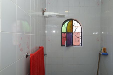 Casa à venda com 334m², 3 quartos e 4 vagasBanheiro 2