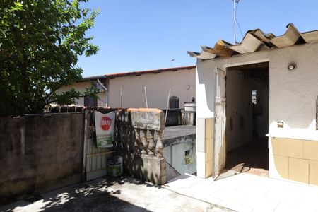 Casa à venda com 334m², 3 quartos e 4 vagasQuintal