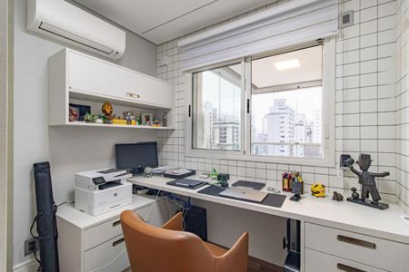 Apartamento à venda com 197m², 4 quartos e 3 vagas