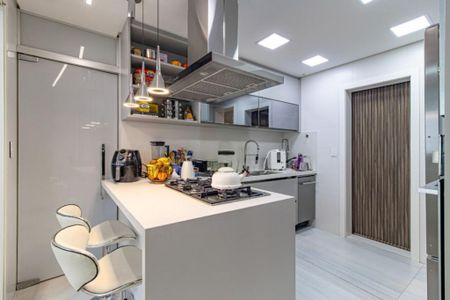 Apartamento à venda com 197m², 4 quartos e 3 vagas