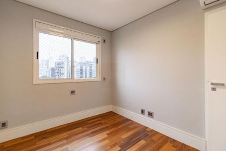 Apartamento à venda com 197m², 4 quartos e 3 vagas