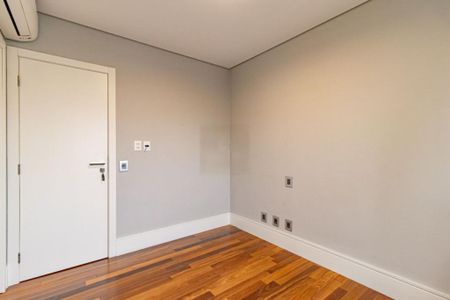 Apartamento à venda com 197m², 4 quartos e 3 vagas