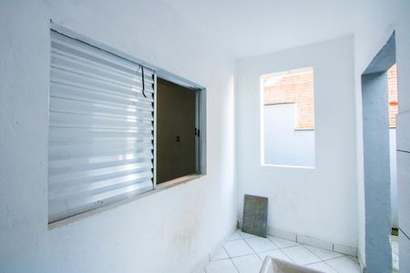 Casa para alugar com 100m², 2 quartos e sem vagaÁrea de serviço