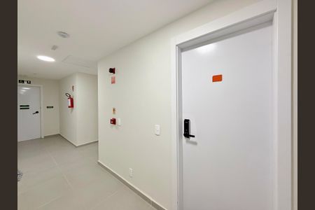 Apartamento para alugar com 27m², 1 quarto e sem vaga Apartamento para alugar com 27m², 1 quarto e sem vagaHall Apartamento