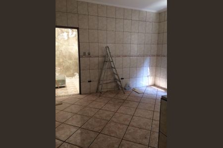 Casa à venda com 240m², 3 quartos e 2 vagas Casa à venda com 240m², 3 quartos e 2 vagasCozinha