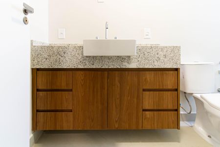 Apartamento à venda com 107m², 3 quartos e 1 vaga Apartamento à venda com 107m², 3 quartos e 1 vagaBanheiro da Suíte