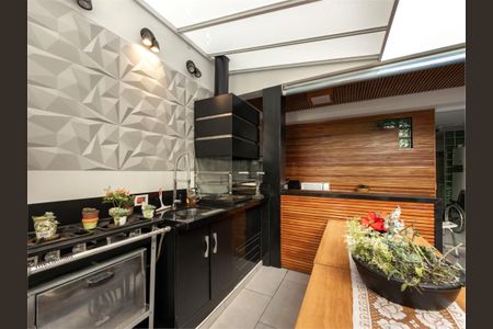 Casa à venda com 3 quartos, 231m² em Bosque da Saúde, São Paulo