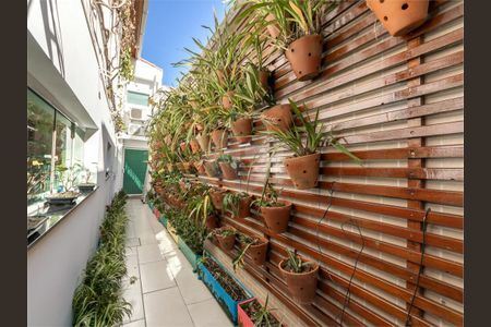 Casa à venda com 231m², 3 quartos e 2 vagas