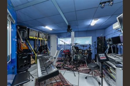 Casa à venda com 231m², 3 quartos e 2 vagas