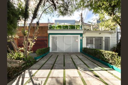 Casa à venda com 231m², 3 quartos e 2 vagas