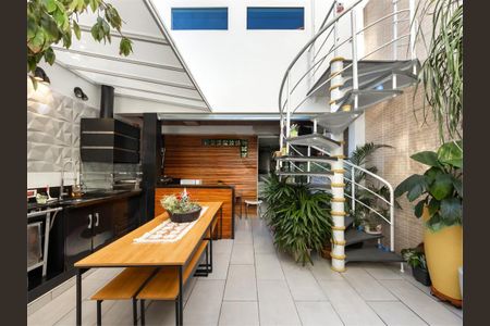 Casa à venda com 231m², 3 quartos e 2 vagas