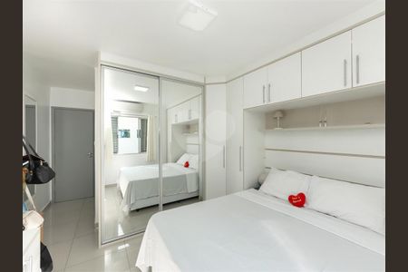 Casa à venda com 3 quartos, 231m² em Bosque da Saúde, São Paulo