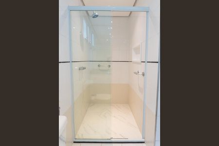 Apartamento à venda com 130m², 3 quartos e 2 vagas Apartamento à venda com 130m², 3 quartos e 2 vagasBanheiro da Suíte 1