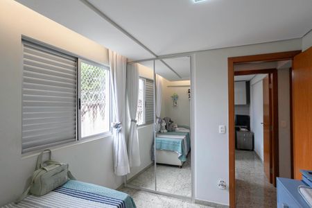 Apartamento à venda com 128m², 4 quartos e 2 vagasQuarto 1