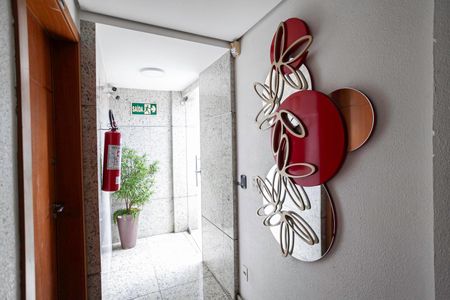 Apartamento à venda com 128m², 4 quartos e 2 vagasHall social