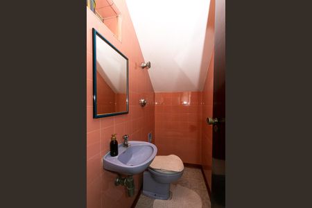 Casa à venda com 195m², 5 quartos e 4 vagasLavabo