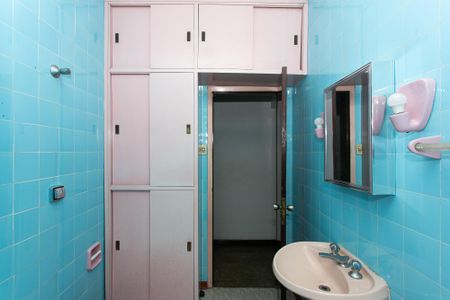 Casa à venda com 195m², 5 quartos e 4 vagasBanheiro 1