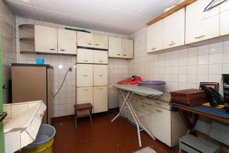 Casa à venda com 195m², 5 quartos e 4 vagasQuarto de Serviço