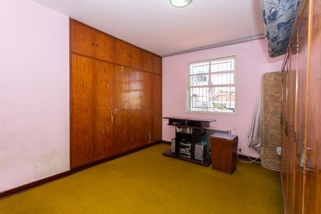 Casa à venda com 195m², 5 quartos e 4 vagasQuarto 3