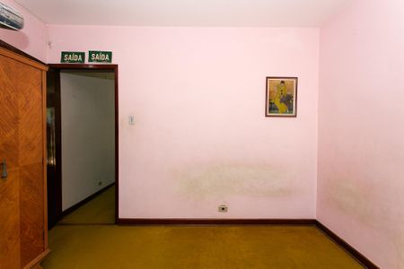 Casa à venda com 195m², 5 quartos e 4 vagasQuarto 3