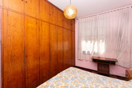 Casa à venda com 195m², 5 quartos e 4 vagasQuarto 2