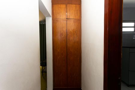 Casa à venda com 195m², 5 quartos e 4 vagasCorredor