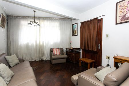 Casa à venda com 195m², 5 quartos e 4 vagasSala 1
