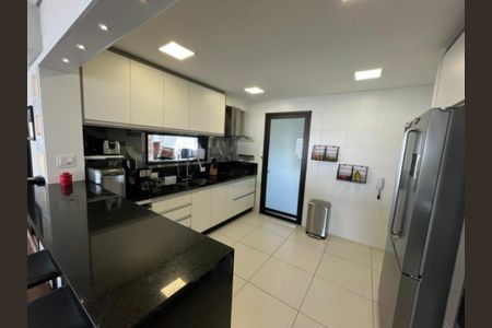 Apartamento à venda com 147m², 3 quartos e 2 vagas