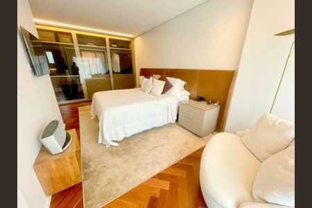 Apartamento à venda com 2 quartos, 158m² em Vila Nova Conceição, São Paulo