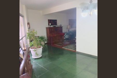 Apartamento à venda com 180m², 4 quartos e 1 vaga