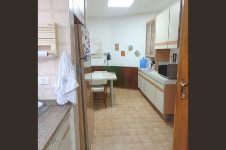 Apartamento à venda com 180m², 4 quartos e 1 vaga