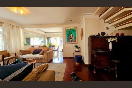 Casa à venda com 4 quartos, 230m² em Planalto Paulista, São Paulo