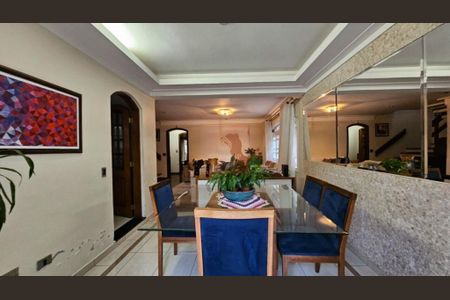 Casa à venda com 4 quartos, 230m² em Planalto Paulista, São Paulo