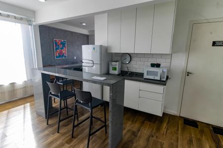 Apartamento para alugar com 43m², 2 quartos e 1 vagaÁrea comum - Salão de festas