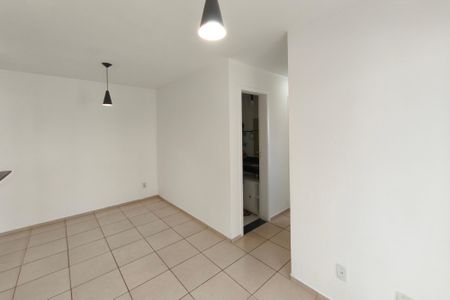 Sala de apartamento para alugar com 3 quartos, 64m² em Jardim Nova Europa, Campinas