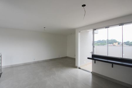 Apartamento para alugar com 110m², 3 quartos e 2 vagas Apartamento para alugar com 110m², 3 quartos e 2 vagasCozinha e Sala de Jantar