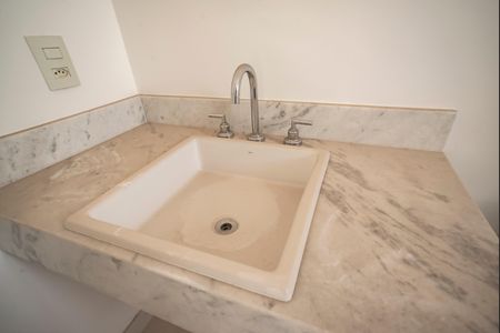 Apartamento à venda com 166m², 3 quartos e 2 vagasBanheiro da Suíte 2