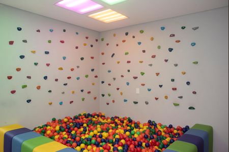 Apartamento à venda com 166m², 3 quartos e 2 vagas Apartamento à venda com 166m², 3 quartos e 2 vagasÁrea comum - Brinquedoteca