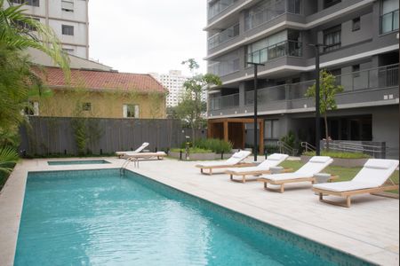 Apartamento à venda com 166m², 3 quartos e 2 vagas Apartamento à venda com 166m², 3 quartos e 2 vagasÁrea comum - Piscina
