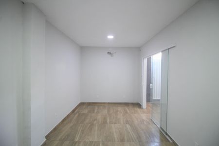 Sala de casa para alugar com 2 quartos, 96m² em Vila Verde, Belford Roxo