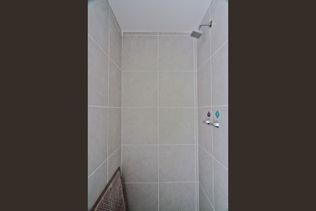 Apartamento para alugar com 37m², 2 quartos e sem vaga Apartamento para alugar com 37m², 2 quartos e sem vagaBanheiro