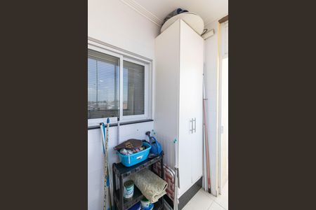 Apartamento à venda com 72m², 3 quartos e 2 vagas Apartamento à venda com 72m², 3 quartos e 2 vagasÁrea de Serviço