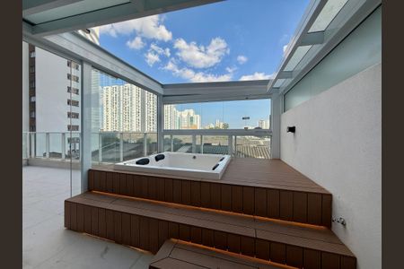 Apartamento para alugar com 140m², 2 quartos e 2 vagas Apartamento para alugar com 140m², 2 quartos e 2 vagasVaranda